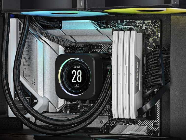 Memorias RAM CORSAIR CMK32GX5M2B5200C40W